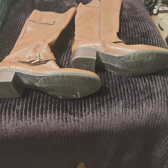 Bandolino Camel Brown Leather Heeled Boots | Classic Buckle Accent - Picture 7 of 9